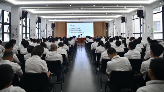 轉(zhuǎn)觀念 聚合力 重實(shí)干 向未來：集團(tuán)公司黨委副書記、總經(jīng)理馬明在省建筑設(shè)計(jì)院作專題講座