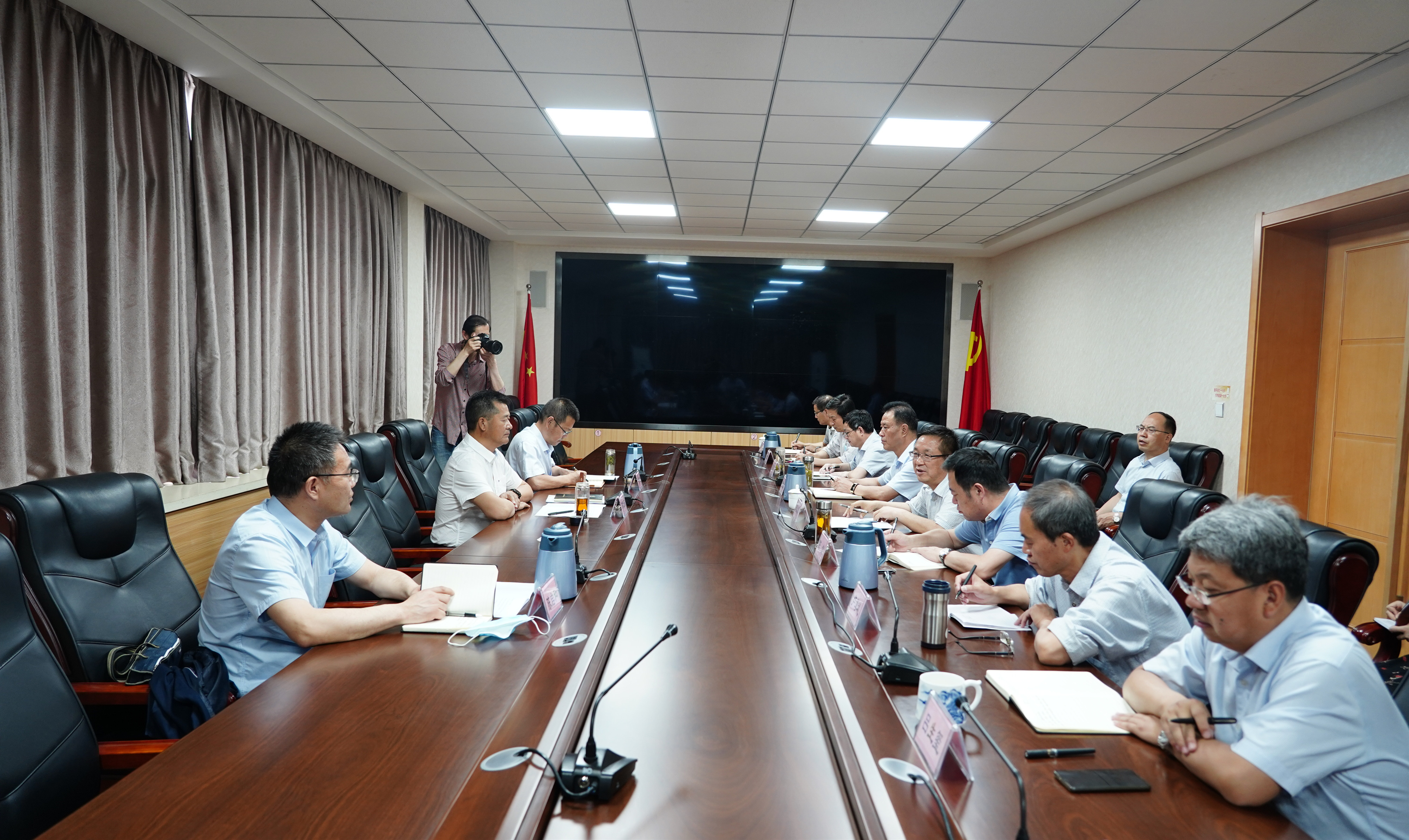 1591952883133009411.jpg 2.jpg