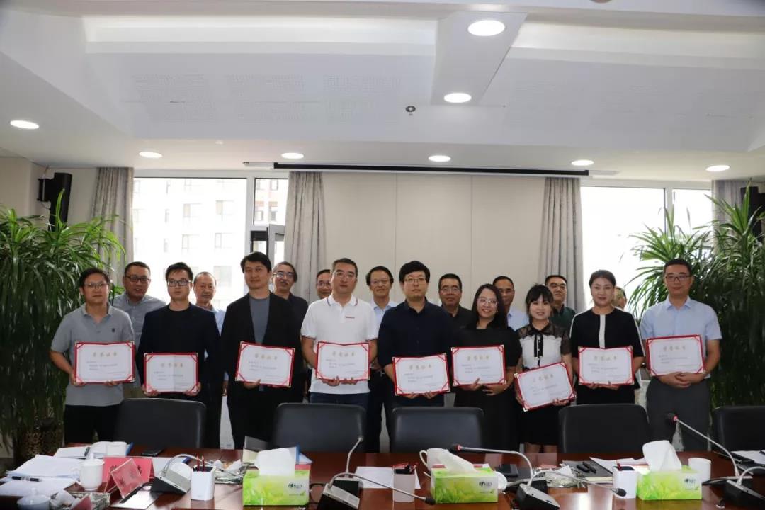 1630547969749054295.jpg 設計師1.jpg