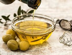 Can I Help Reverse Aging with Olive Oil? The Good Oil on Olives